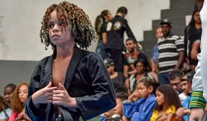 Ajudar um atleta realizar um sonho de competir fora do país 