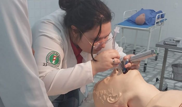 Contribua para Formação Médica de Mariana