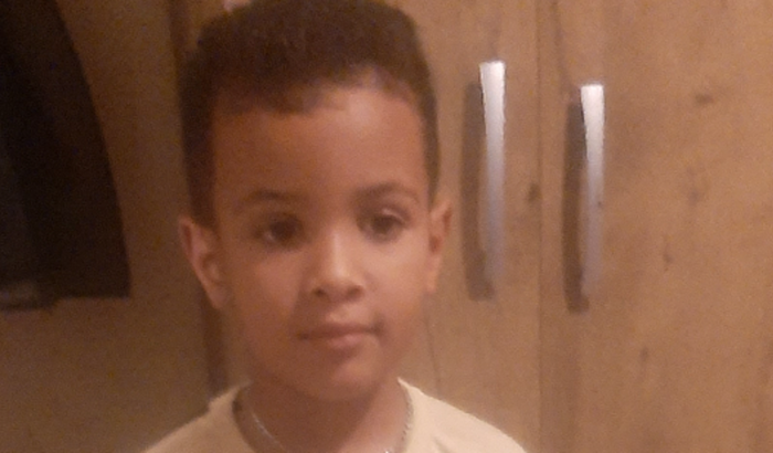 Ajude a fazer uma criança feliz 