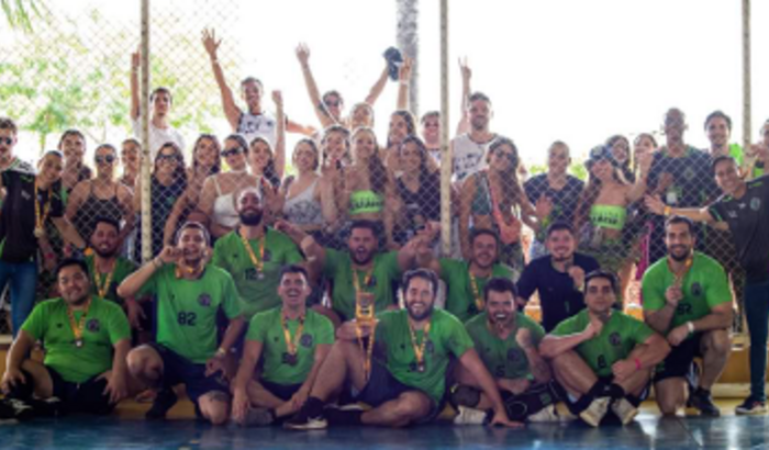 Ajude a salvar o time de Handebol Masculino