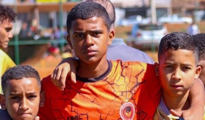 Ajudar para minha viagem de futebol 