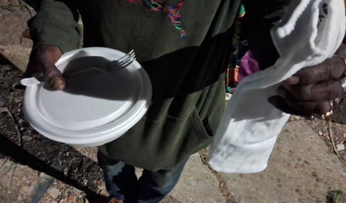 Cobertores para pessoas em situacao de rua 