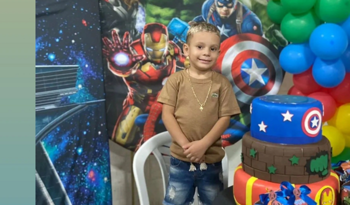 Théo Reizinho na Escola