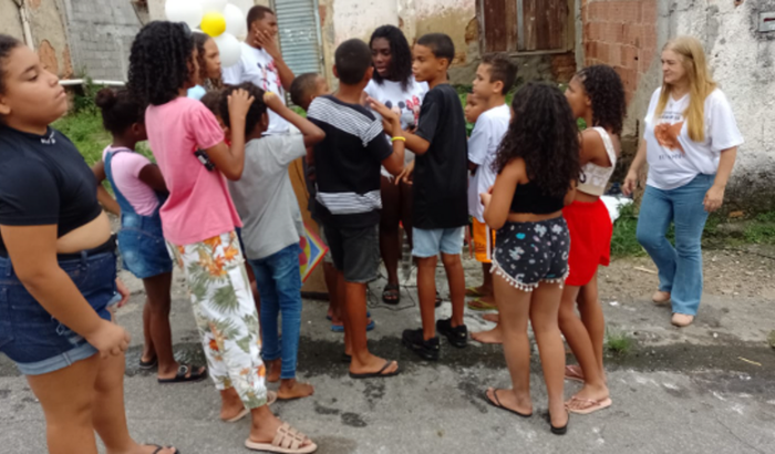 Ajuda para reforma de uma instituição social