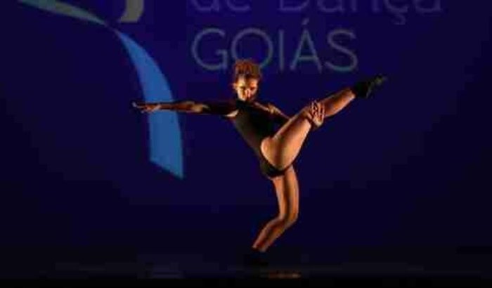 Ajude uma bailarina à participar de um festival de alto nível 