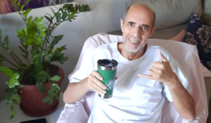 Demitido ao iniciar tratamento de Câncer 