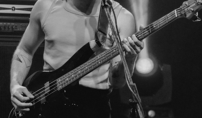 ME AJUDE A COMPRAR OUTRO BAIXO