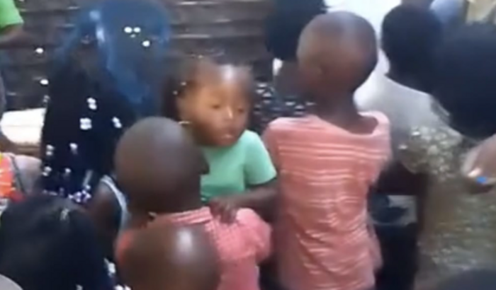 Ajuda às crianças em Moçambique 