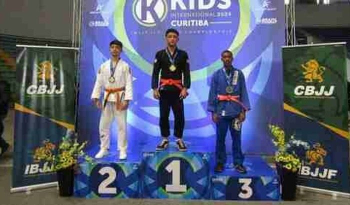 Atleta de jiu jitsu para competir 