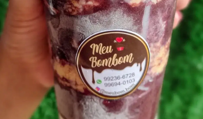 Vakinha para comprar a moto para entregas da Meu Bombom