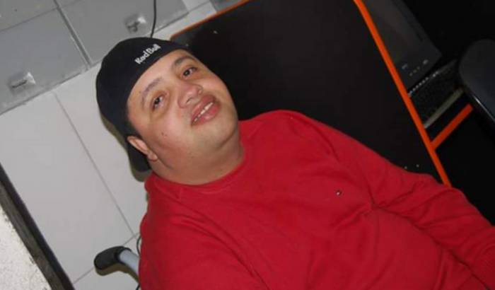 Ajude-me na comprar o elevador elétrico e cadeira de banho PCD.