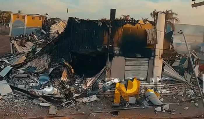 Ajuda - Incêndio Shopping Popular