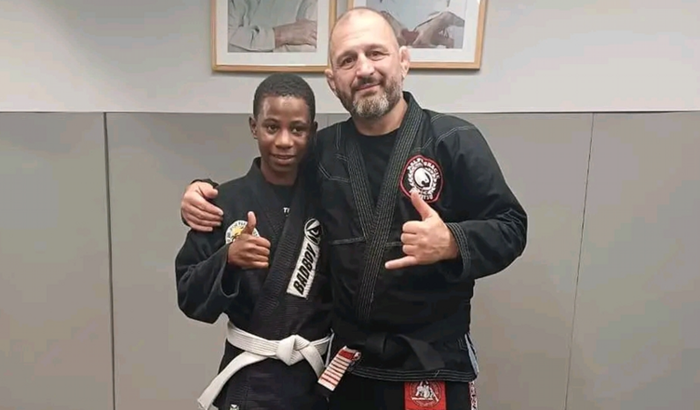 Meu filho tem um sonho de comperti em adubhabi campeonato de jiu-jitsu eu não tenho condição de paga uma passagem