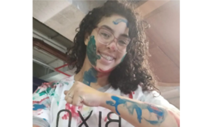 Ajude Maria Clara a concluir os estudos