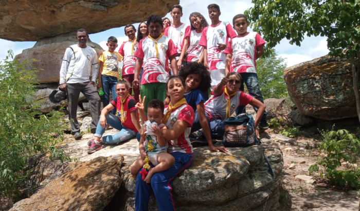 Ajuda em prou dos desbravadores 