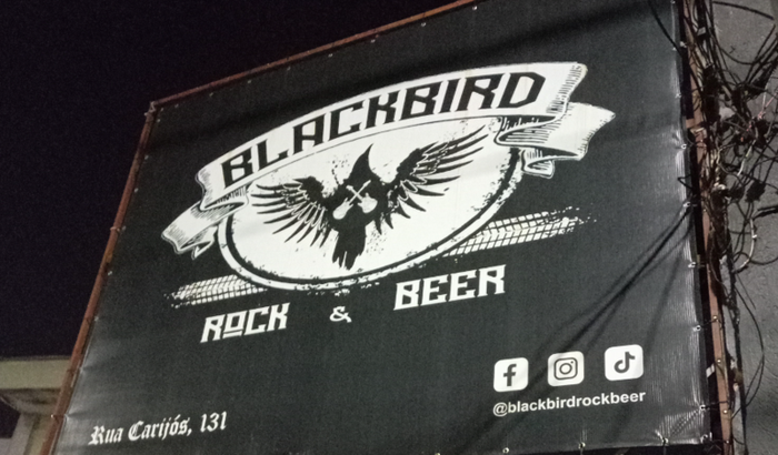 Blackbird em dificuldades 