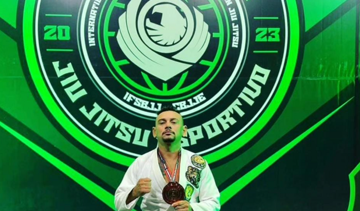 Ajude um atleta de jiu-jitsu viajar para o Mundial em São Paulo.