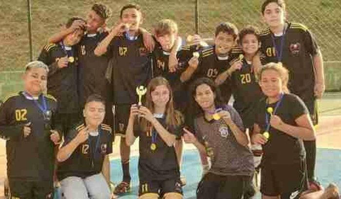 Ajudar o pessoalzinho comprar seus itens de esporte