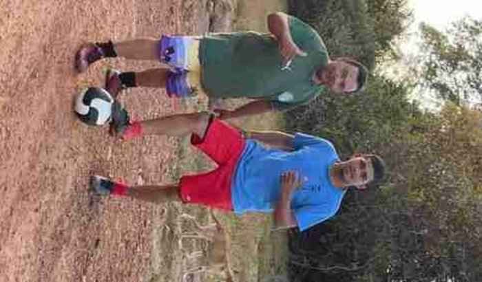 Vaquinha pra comprar uma bola 