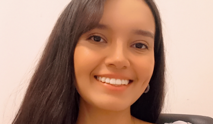 AJUDE A BRUNA NO ÚLTIMO SEMESTRE DA FACULDADE
