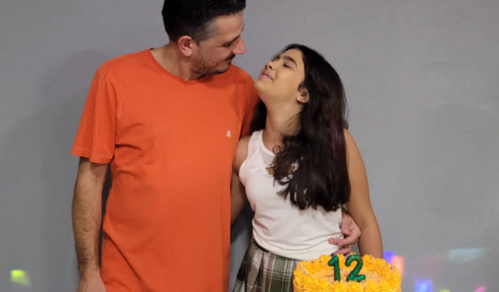 Próteses de uma criança amputada