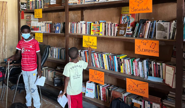 Clubes de leitura de Angola no Brasil
