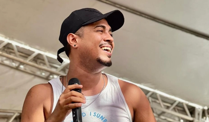 Realizar meu sonho com o teclado e microfone seria meu sonho 