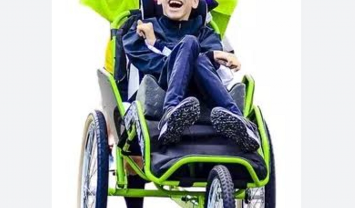 Triciclo adaptado para Dani