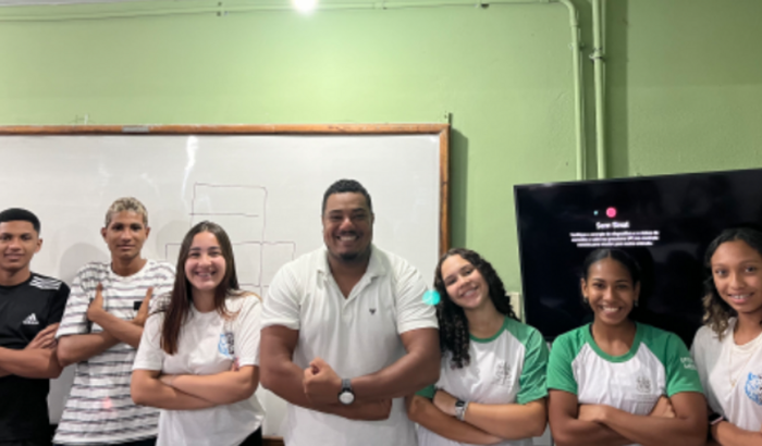 Ajude nosso professor, perdeu moto, celular, todo dinheiro em assalto