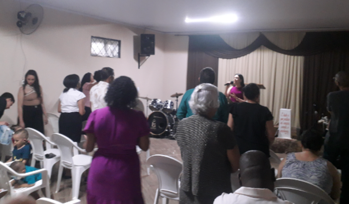 Teclado musical para igreja