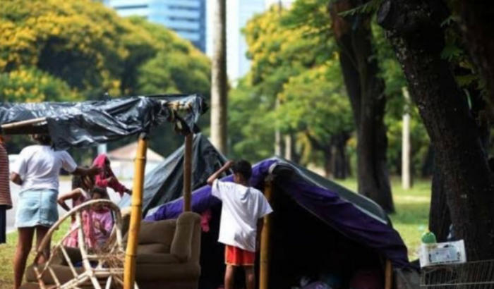 Ajudar crianças de abrigos e moradores de rua