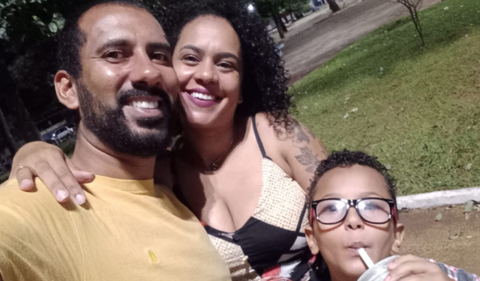 Ajude minha família de longe vim para o aniversario  da minha filha de 1 ano