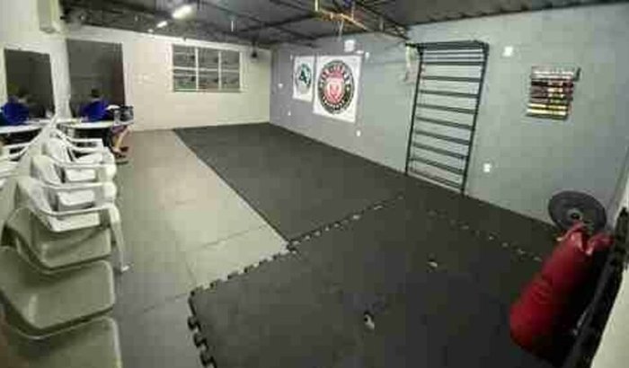 Ajuda para a troca de tatames (Jiu-Jitsu Janela Mágica)