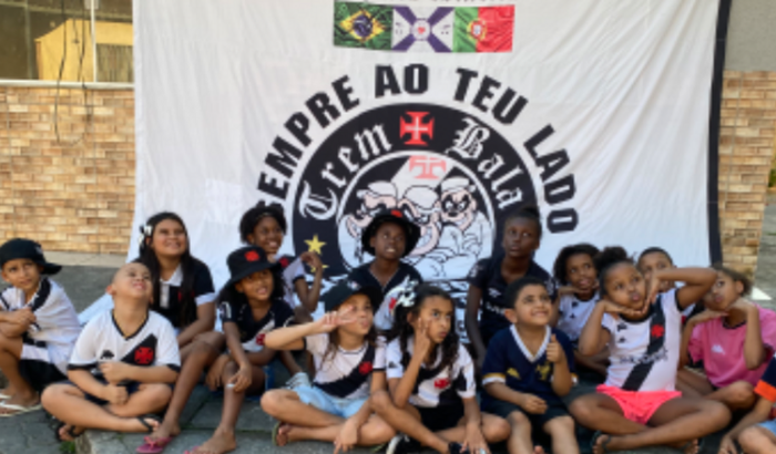 Me ajude no meu projeto Sophia pelo vasco!