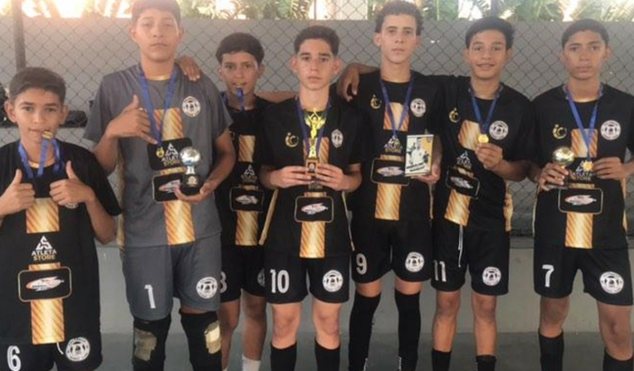 Estamos precisando de dinheiro para jogar a copa Pacatuba em Pacatuba 