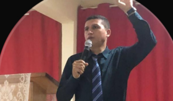 Abençoar nosso pastor João Carlos com um carro.