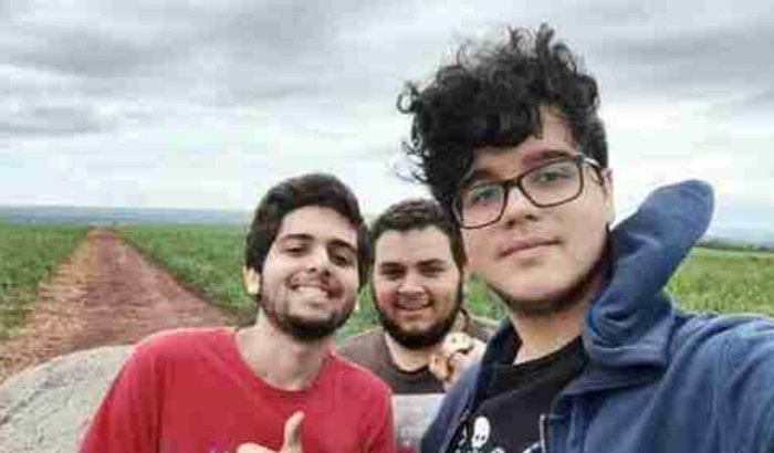 Vamos ajudar o Fefe a fazer o estágio/intercâmbio dele?