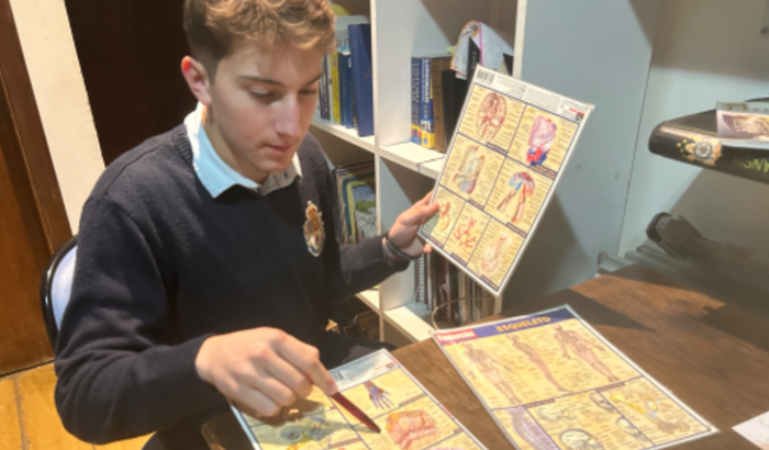 Apoie Tiago (futuro médico e engenheiro) a salvar vidas