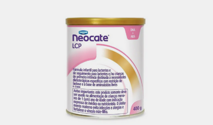 FÓRMULA ESPECIAL NEOCATE LCP PARA O PEQUENO THÉO 