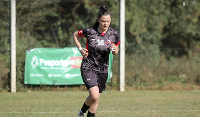 Ajude Ana Orth Mahl pra ir para Portugal 