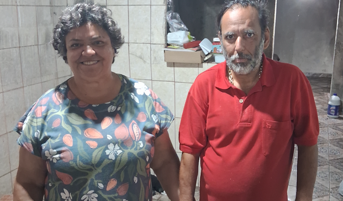 Marisa e Célio o Casal com deficiência,tiveram sua casa incendiada e perderam tudo