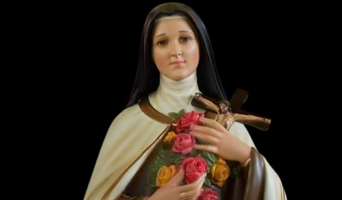 Doação rosas missa santa Teresinha 