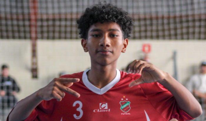 Ajude o Carlos Eduardo