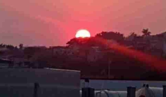 Comprar roupa de palhaço e brinquedos para 300 crianças 