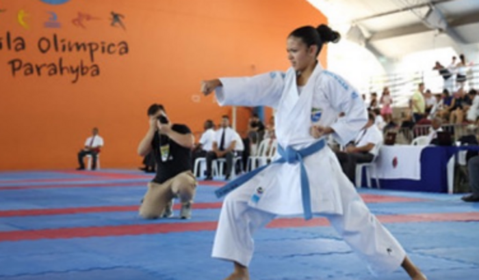Lara na final do brasileiro de karatê
