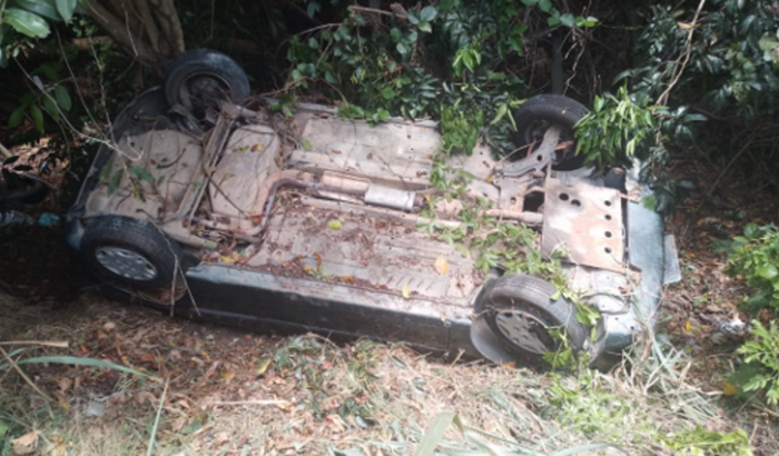Carro Capotamento