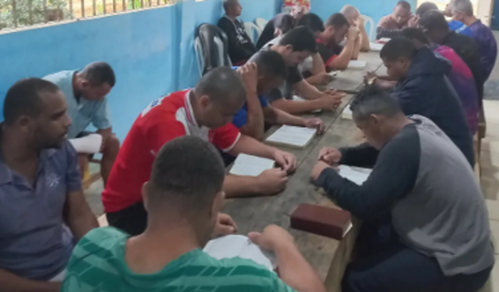 Ajude-nos a Retomar as Obras e Salvar Mais Dependentes Químicos