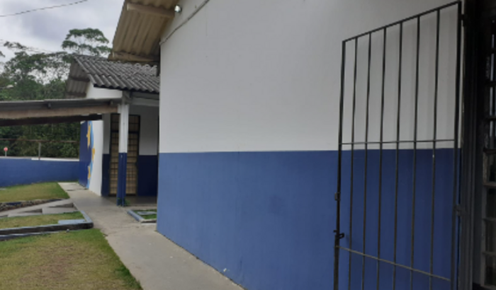 Ajudar na segurança (comprar câmeras e instalação, além da fiação e manutenção) e aumento do muro