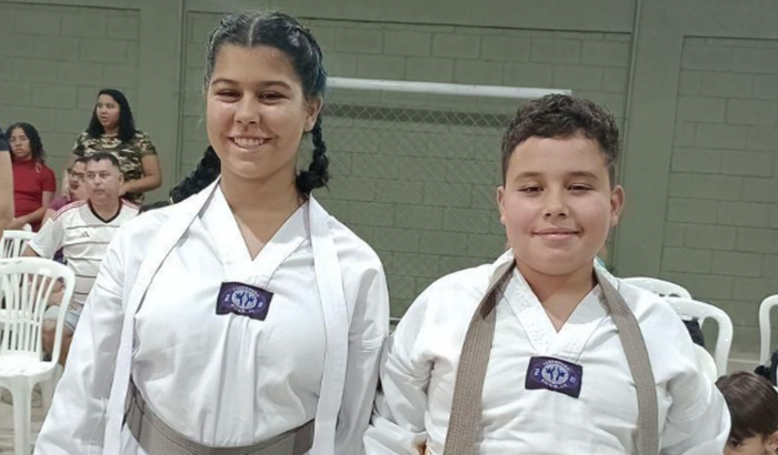 Troca de faixa no Taekwondo 