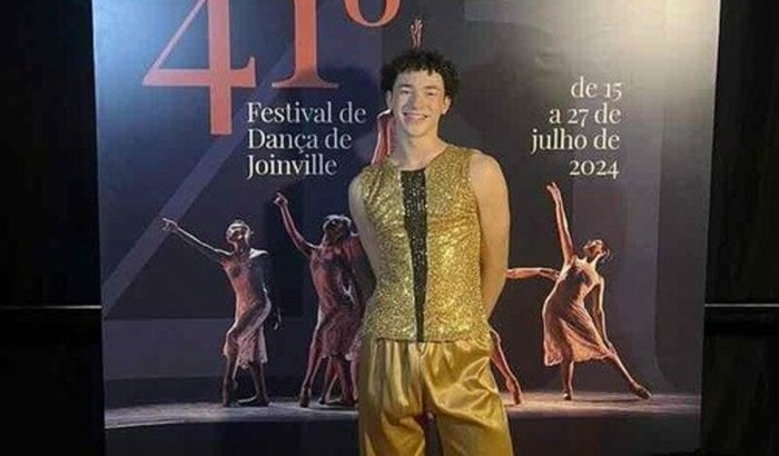 Ajude um bailarino a ir para NEW YORK 